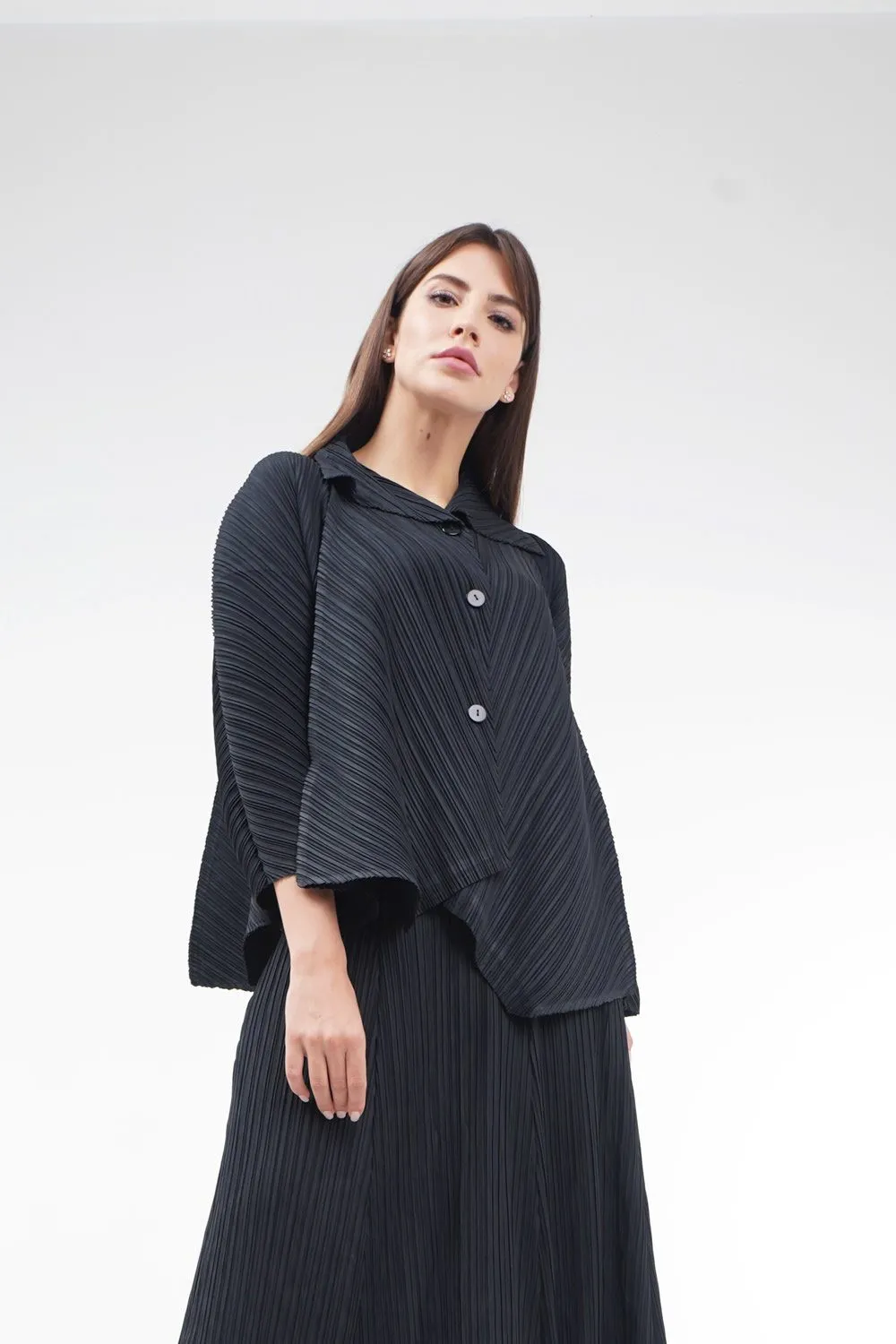 Abelia Button-up Pleated Blouse