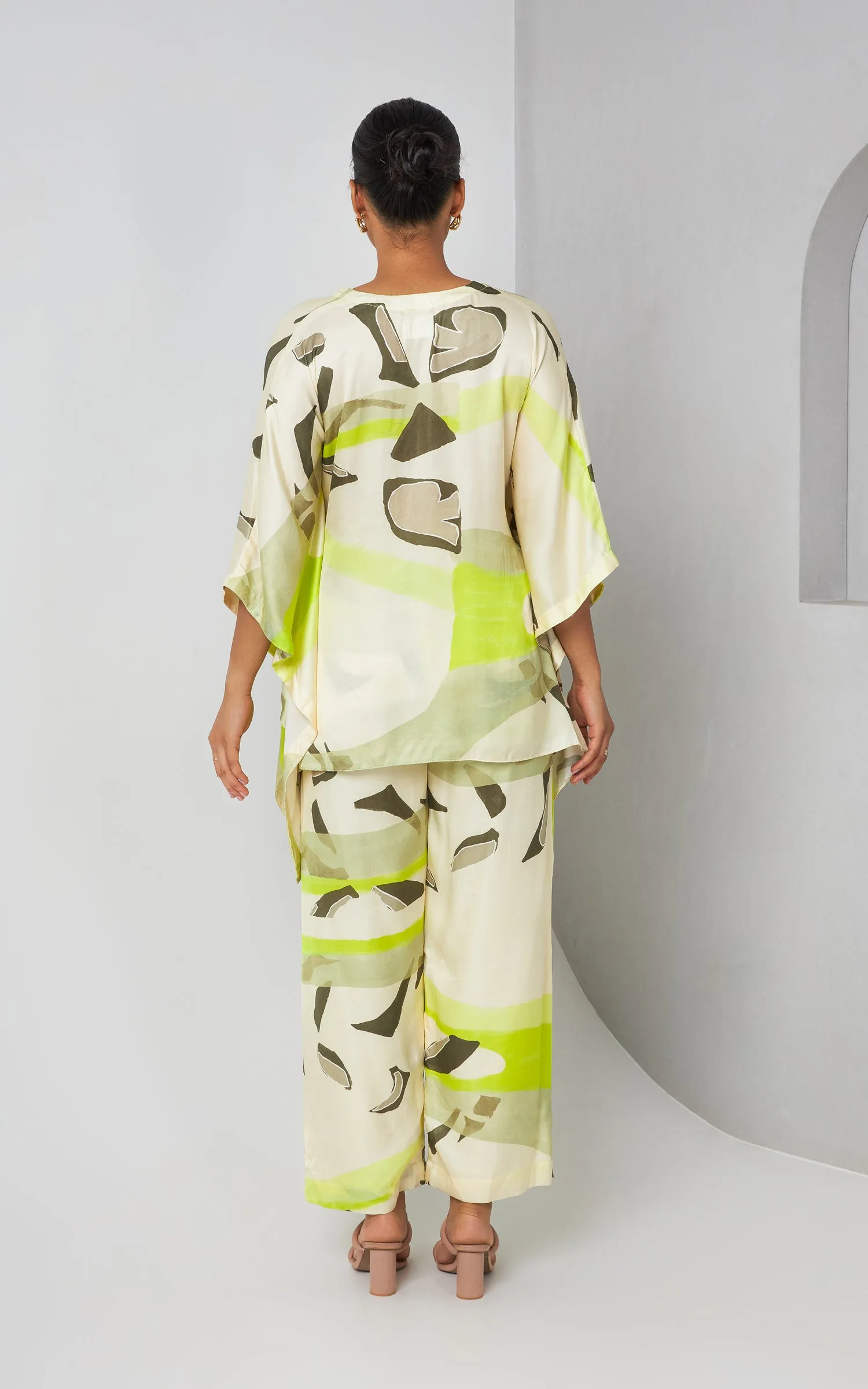 Abstract Printed Kaftan Co-ord Set.