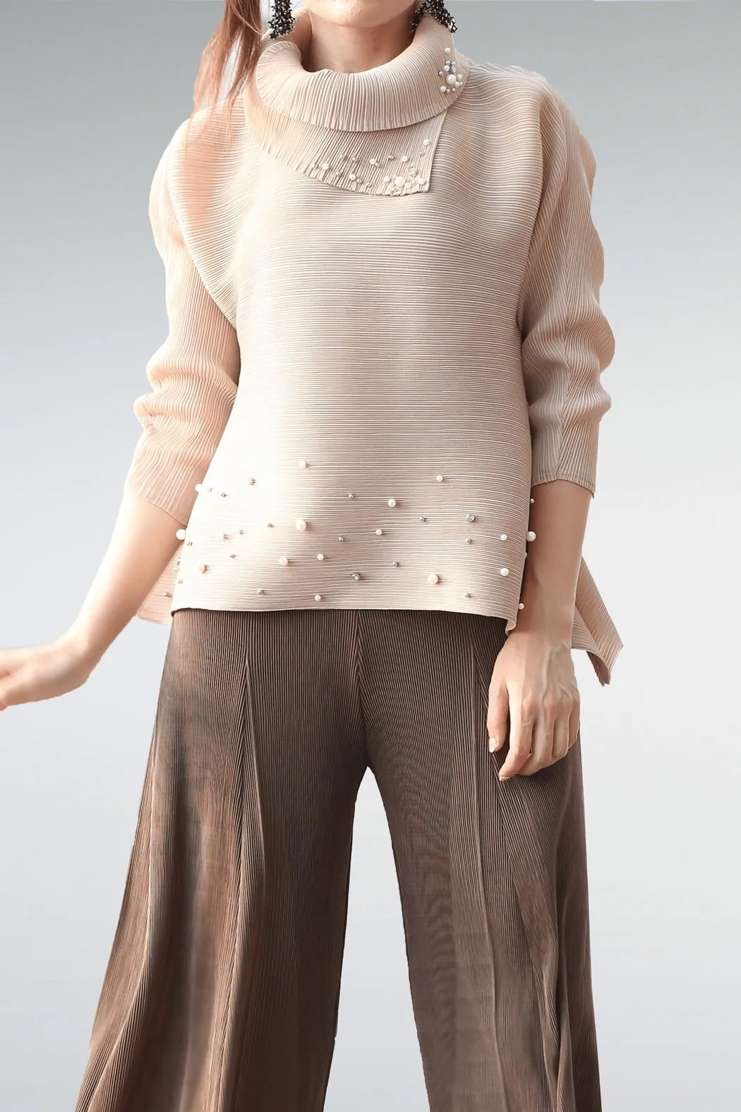 Agnes Double Collar 3/4 Sleeve Top With Pearls