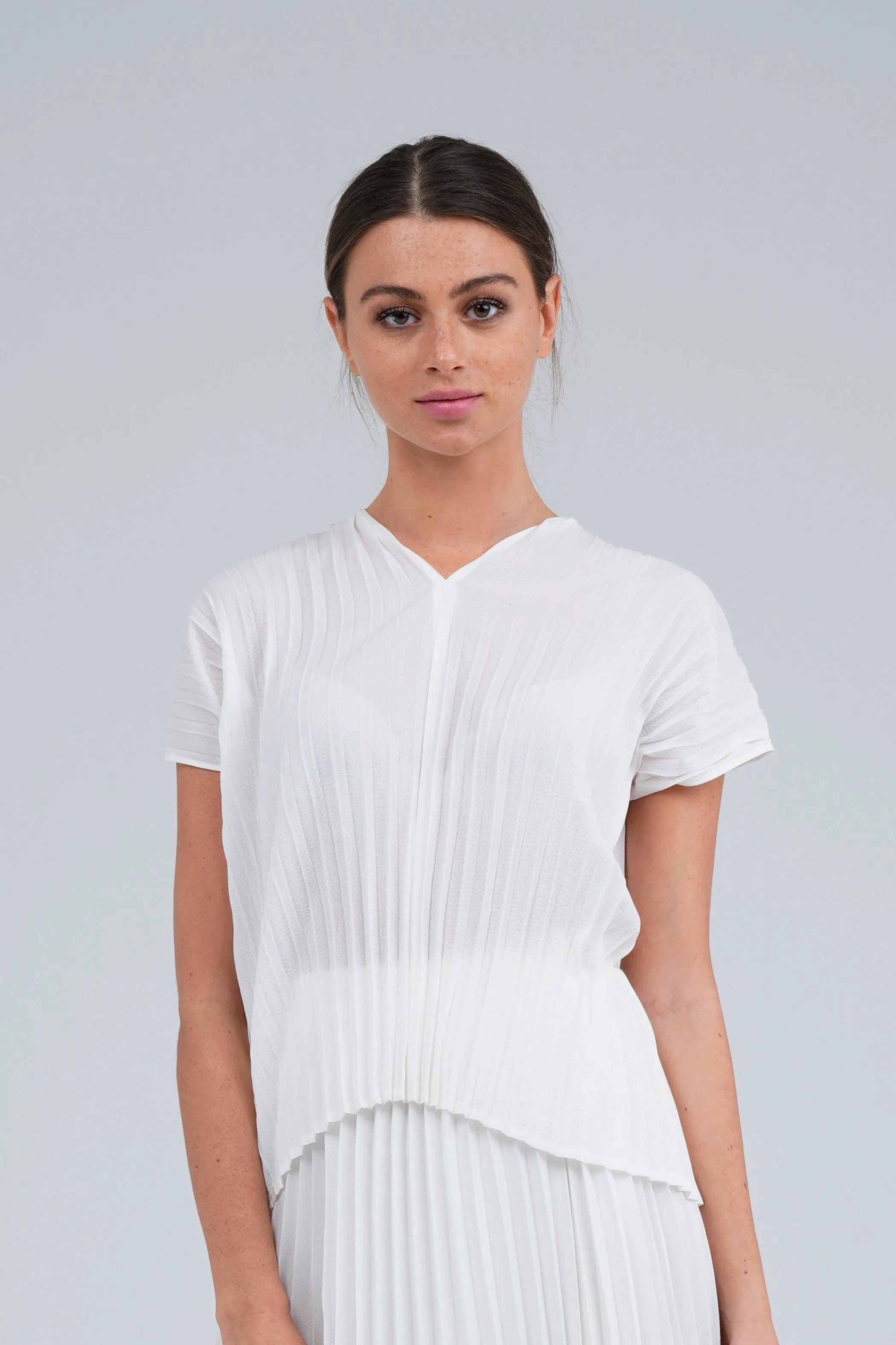 Aila V-neck Pleated Top