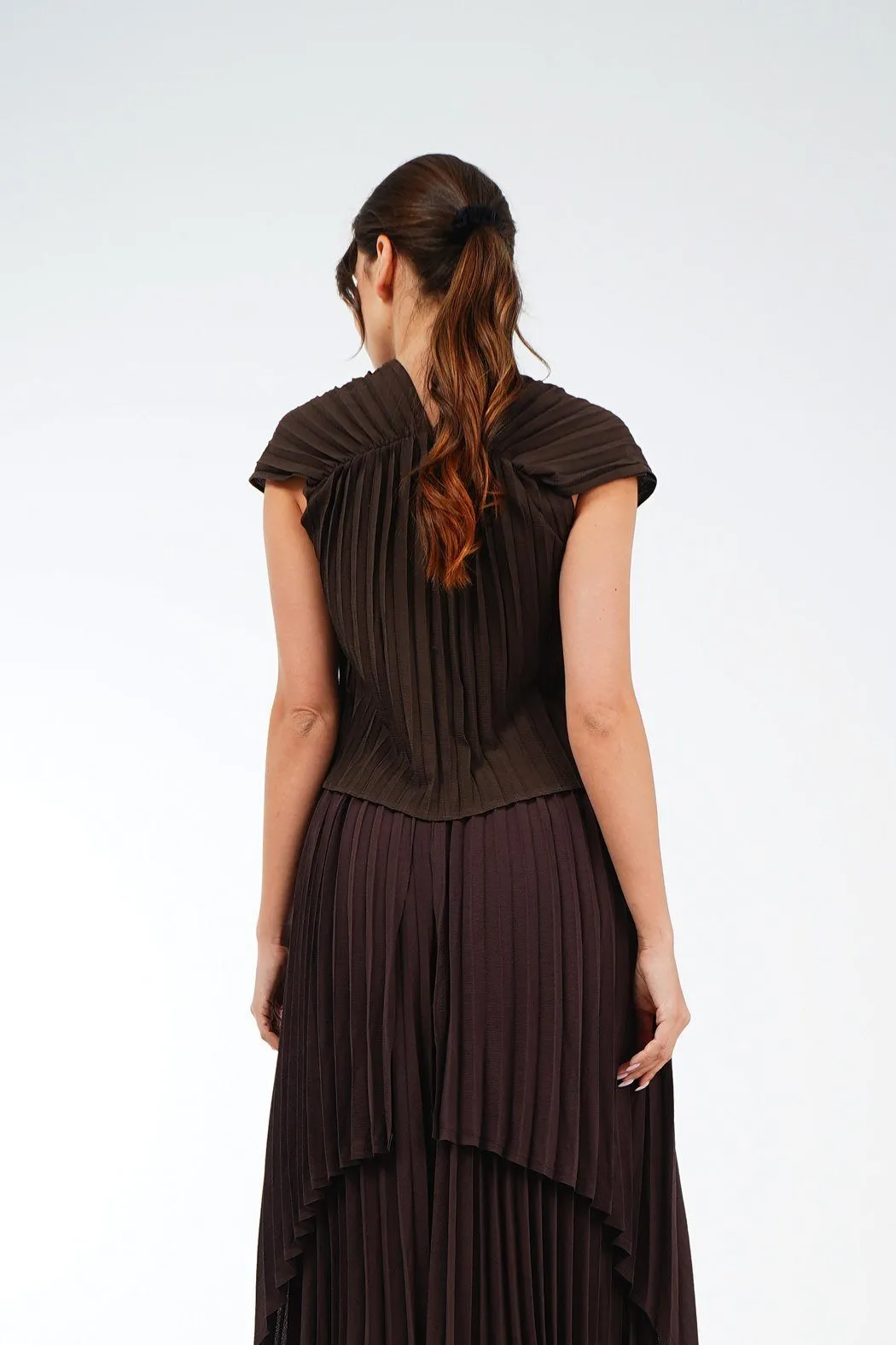 Aila V-neck Pleated Top