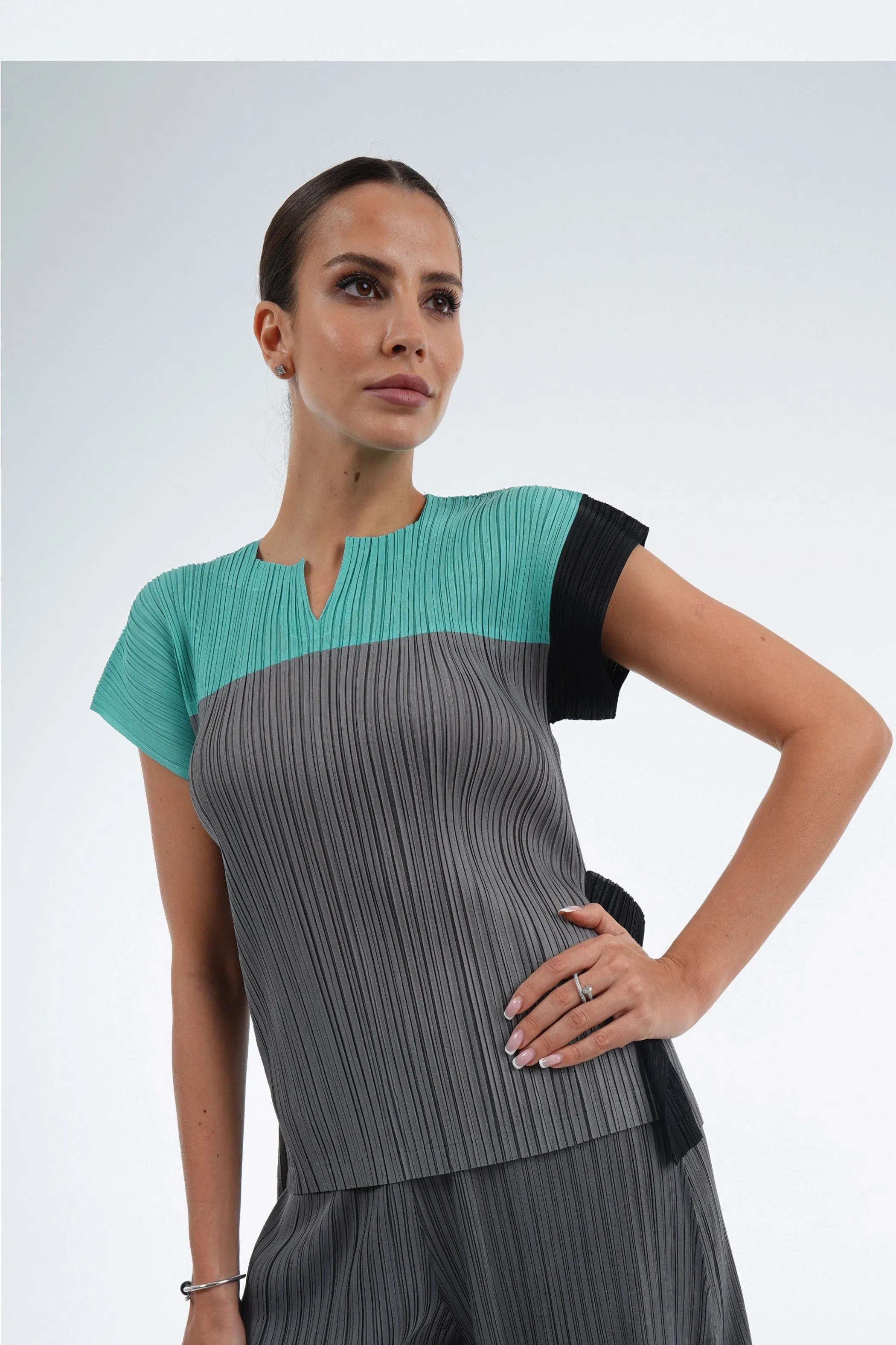 Alvia Cap Sleeve Pleated Top