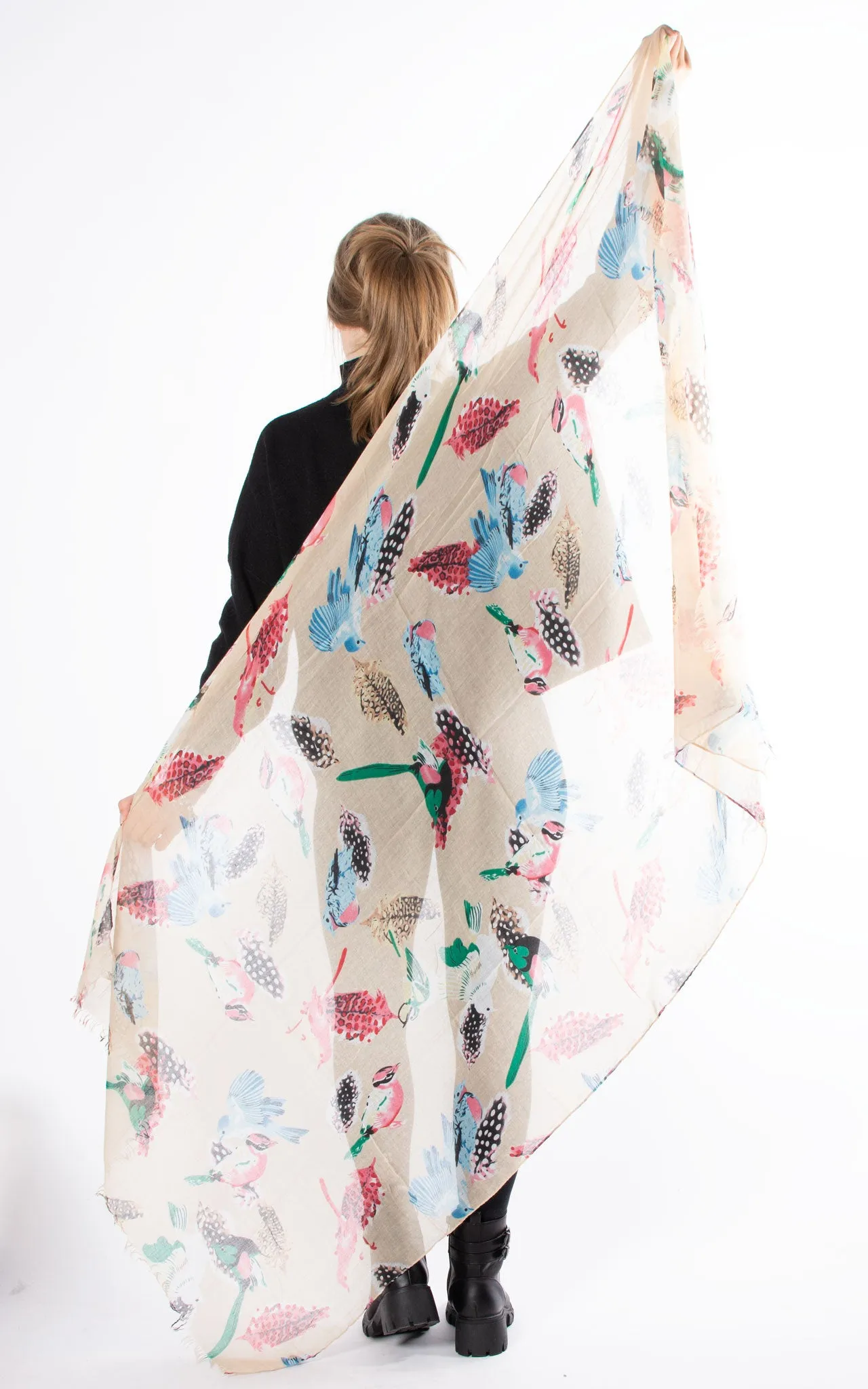 Birds And Feathers Scarf | Beige