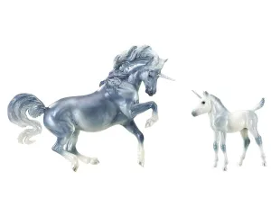 Breyer - Cascade & Caspian