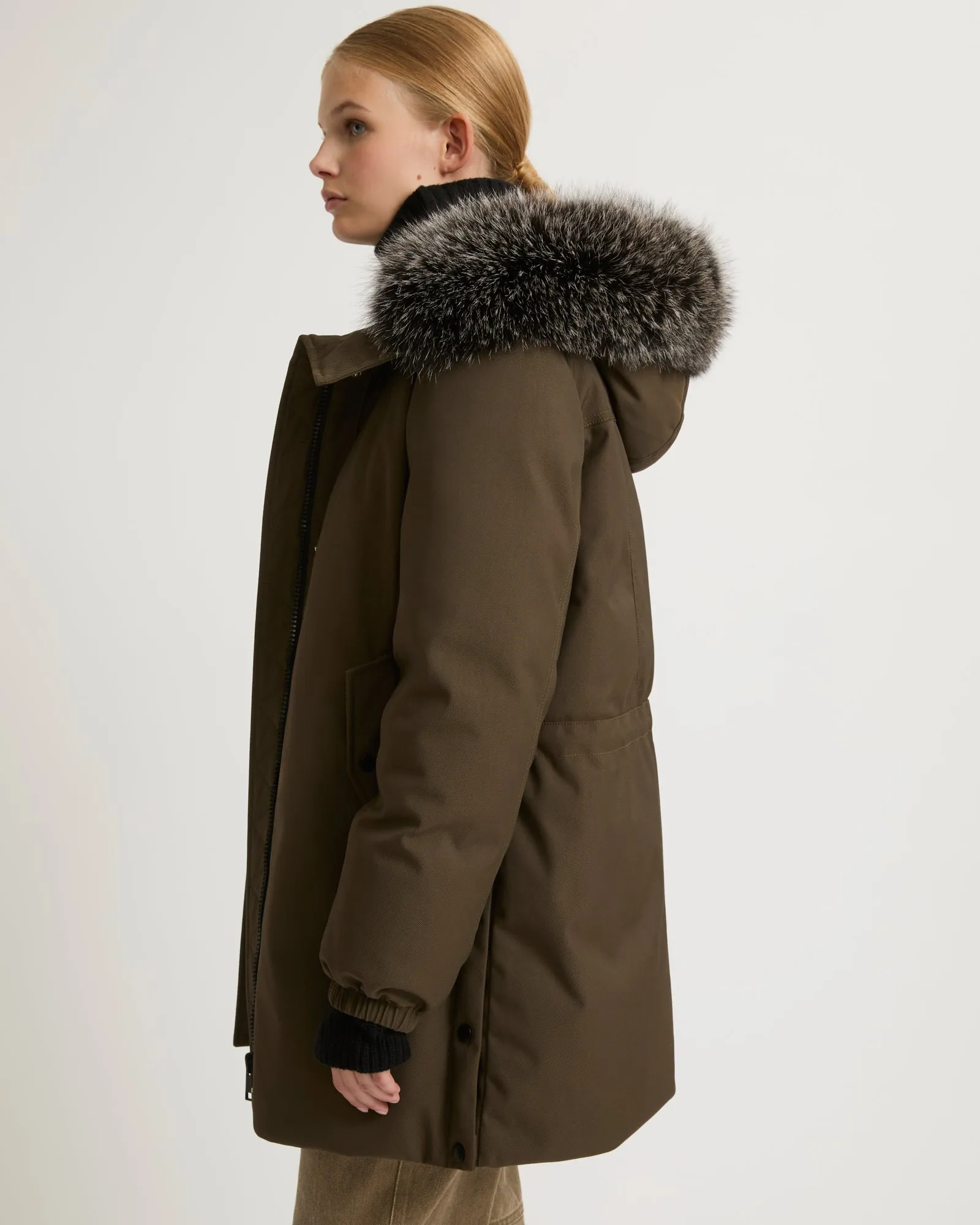 Parka performante garnie de renard